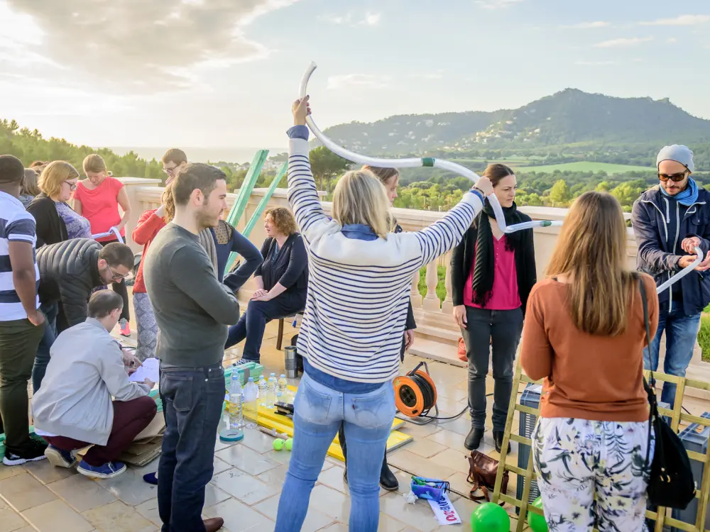 Teambuilding Chain Reaction Challenge 