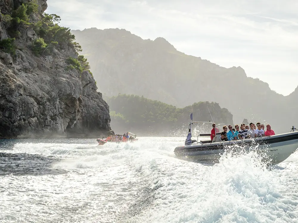 Speedboat Tour Group
