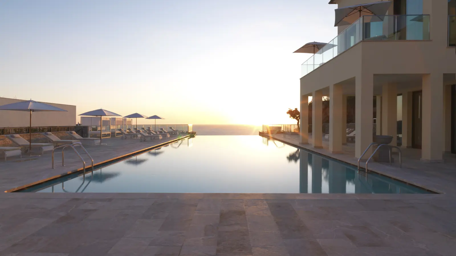 Exclusive hotel booking for an incentive in September
