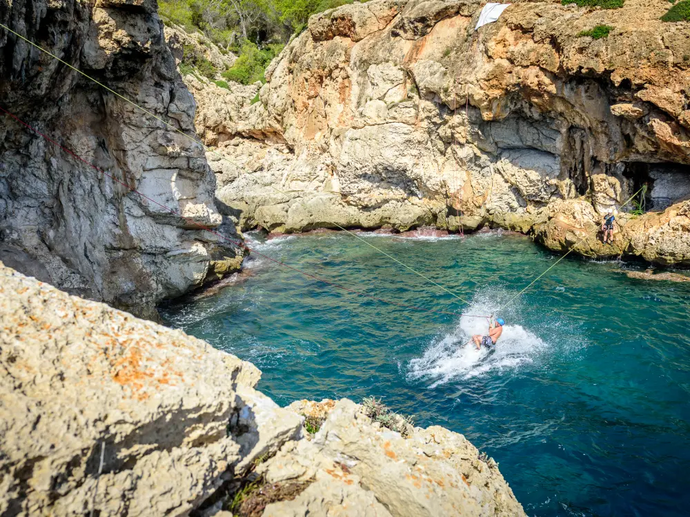 Coasteering Nature