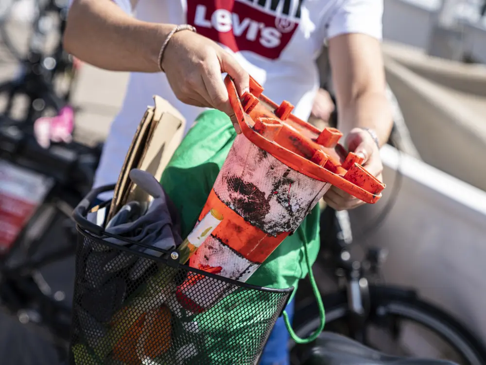Collecting trash Mallorca