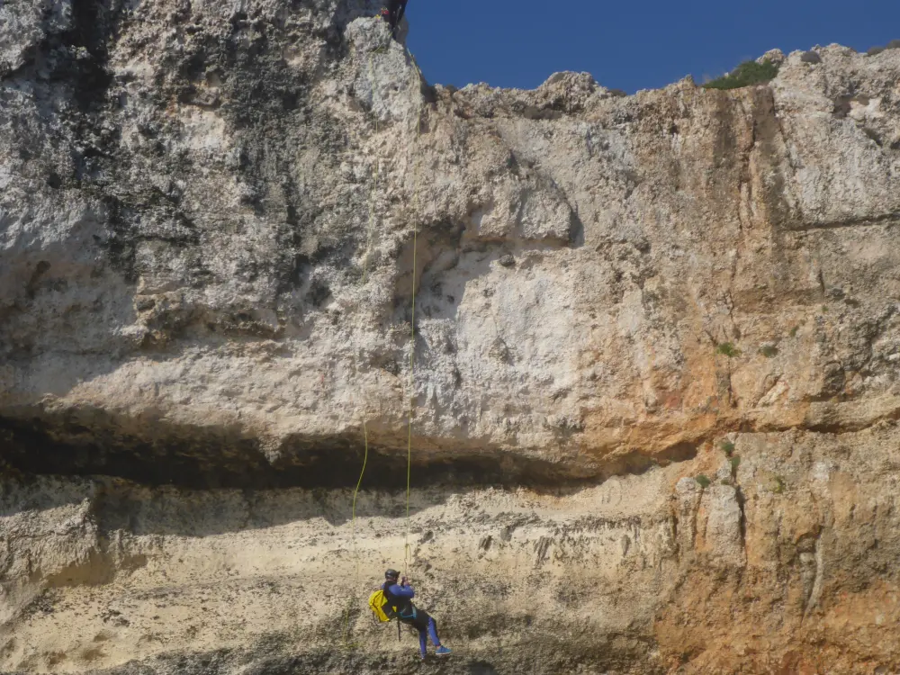 Sea Caving Sport