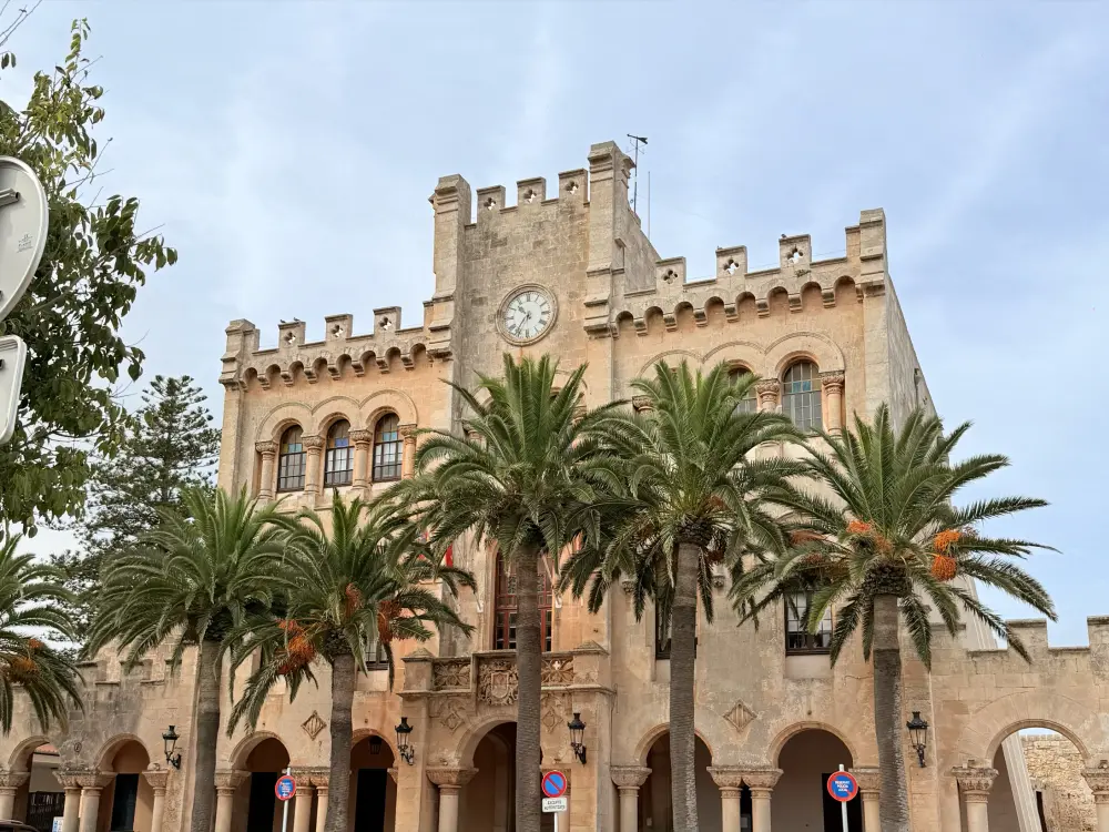 Private City Tour Ciutadella Menorca Ayuntamiento2