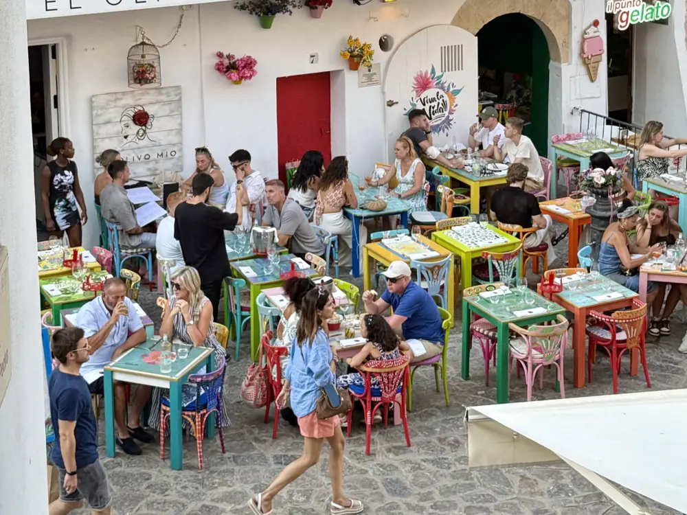 Private City Tour Ibiza restaurants