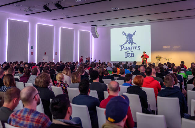Team-Building-Activity-Pirate-Treasure-Hunt-Travel-Agency.jpg