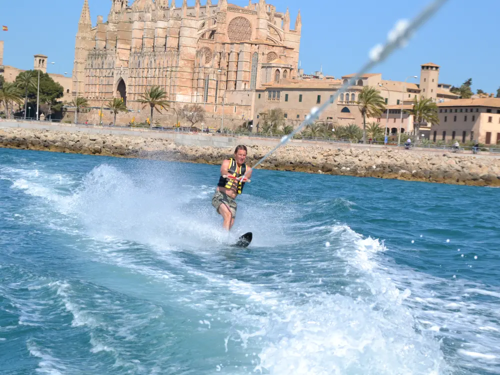 Esquí acuático y wakeboard Incentive