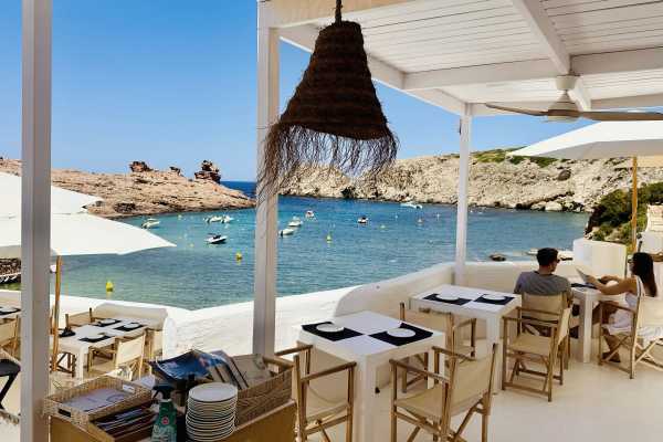 LifeXperiences DMC Menorca BeachClubVenue