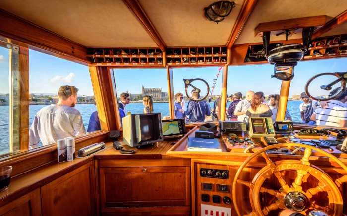 Gentleman´s Yacht Xperience Inside