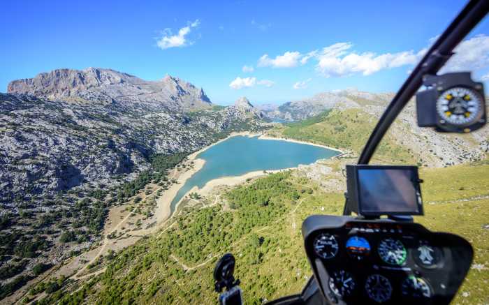 LuxuryTravel OpenerSlide4