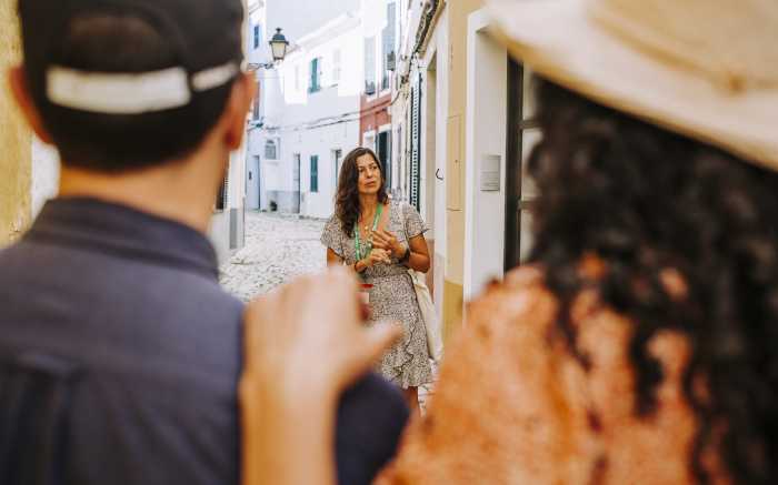 Private City Tour Mahon guide