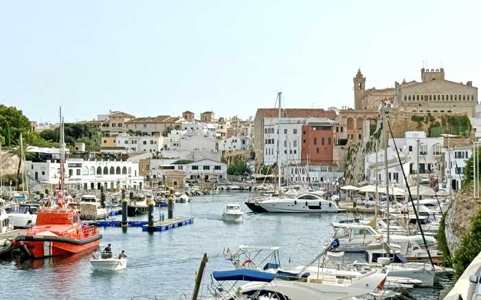 iPad City Tour Teambuilding Ciutadella Menorca